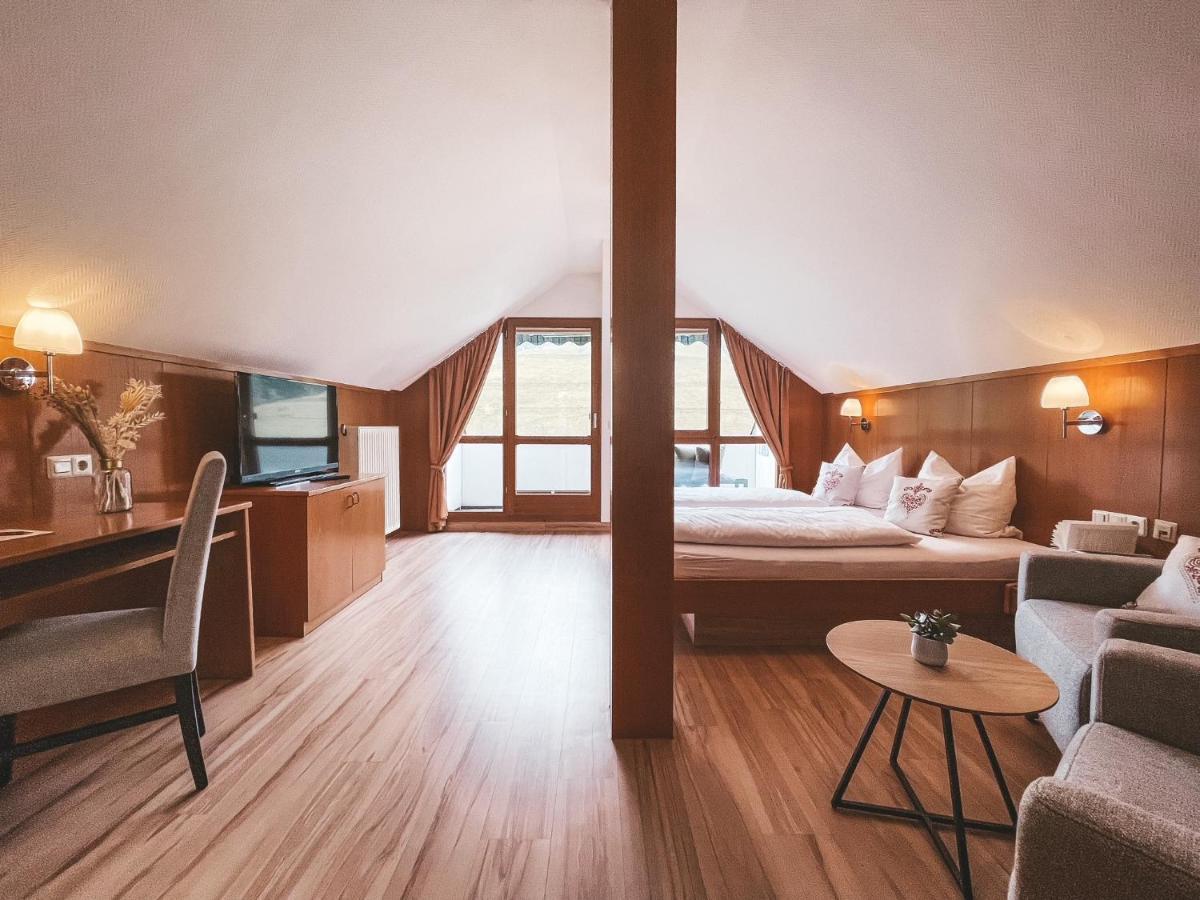 Hotel Badischer Hof 比伯拉赫 外观 照片