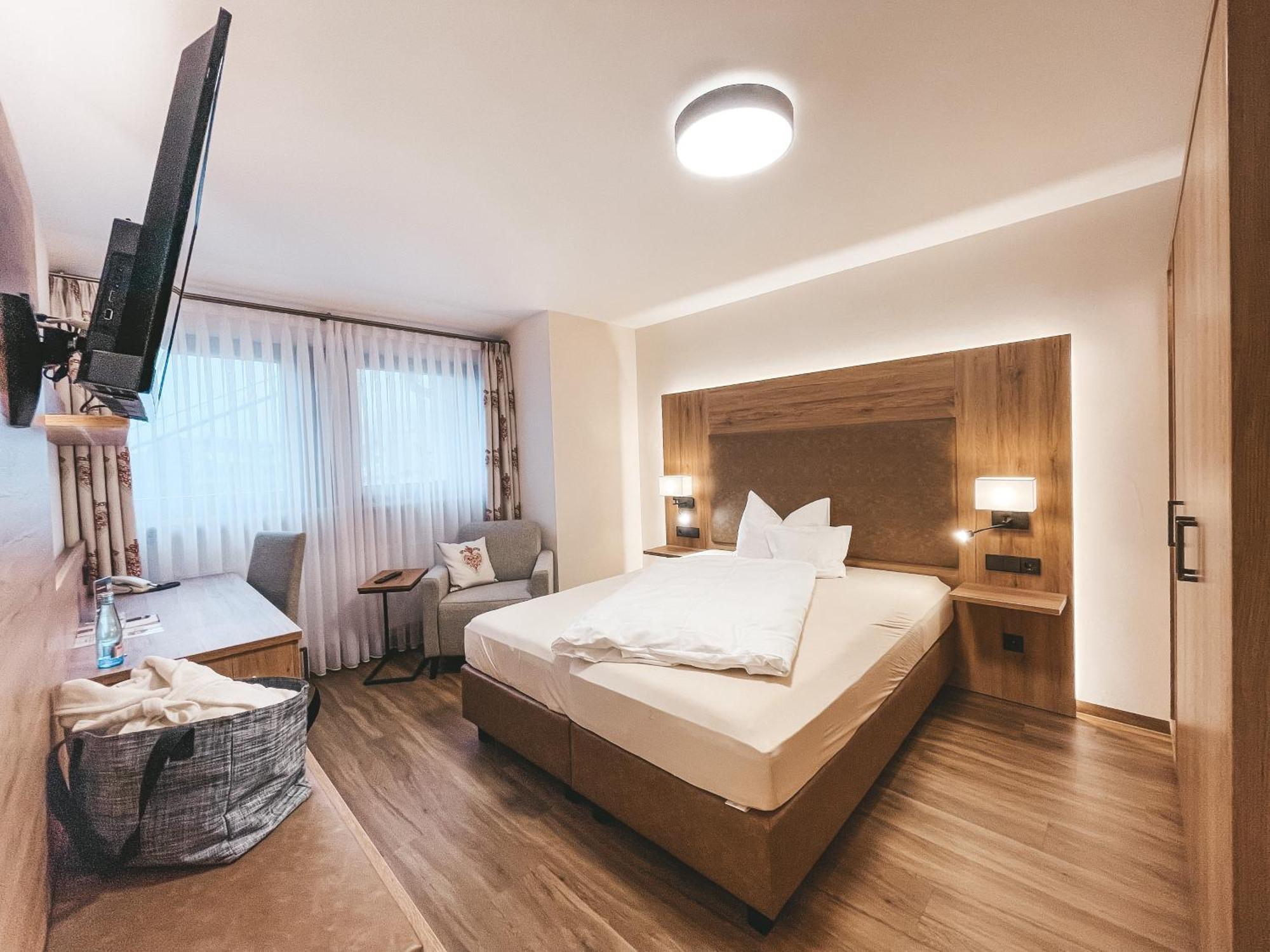 Hotel Badischer Hof 比伯拉赫 外观 照片